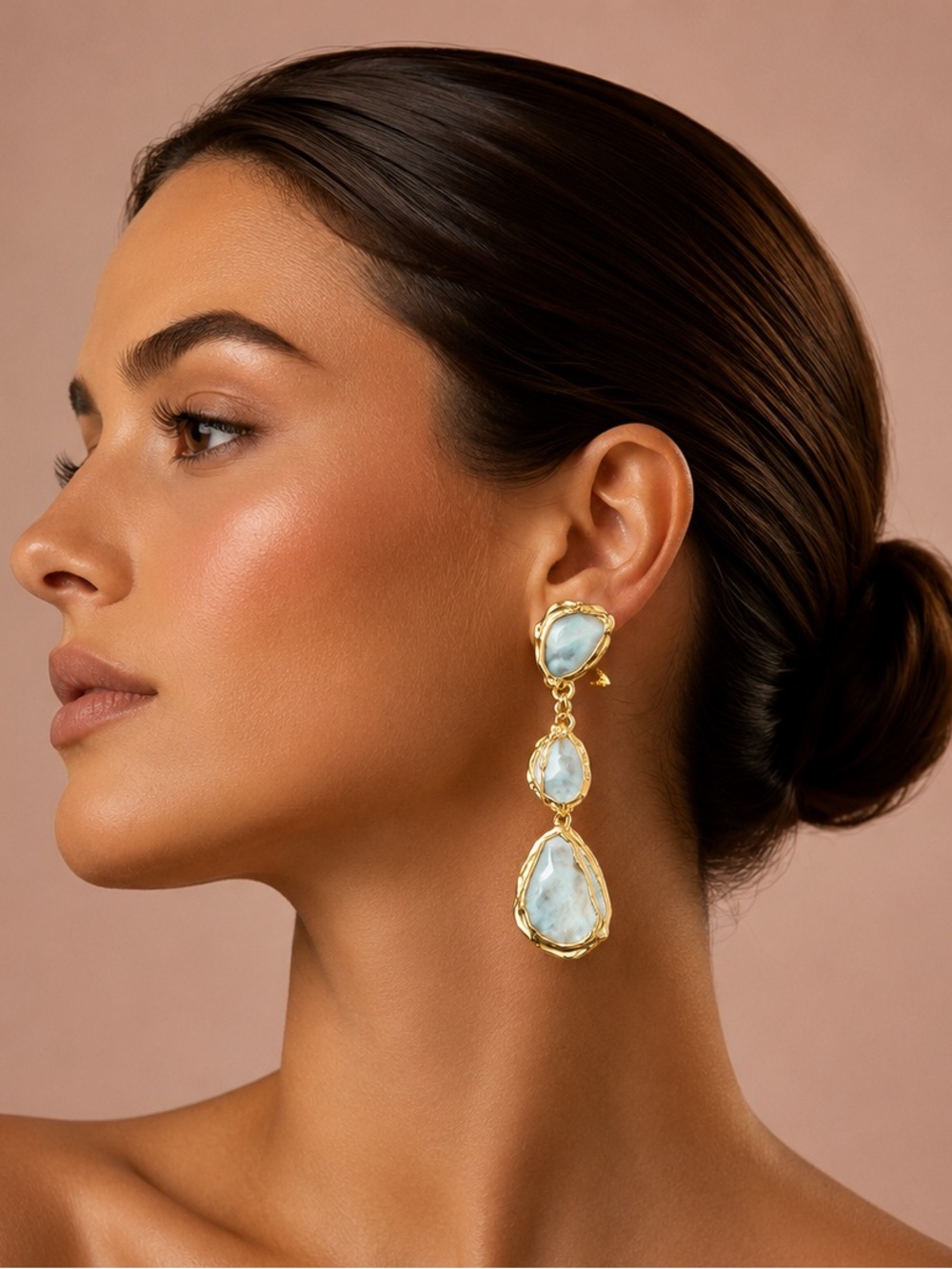 (NEW NWT) Elegant Gold and Blue Drop Earrings